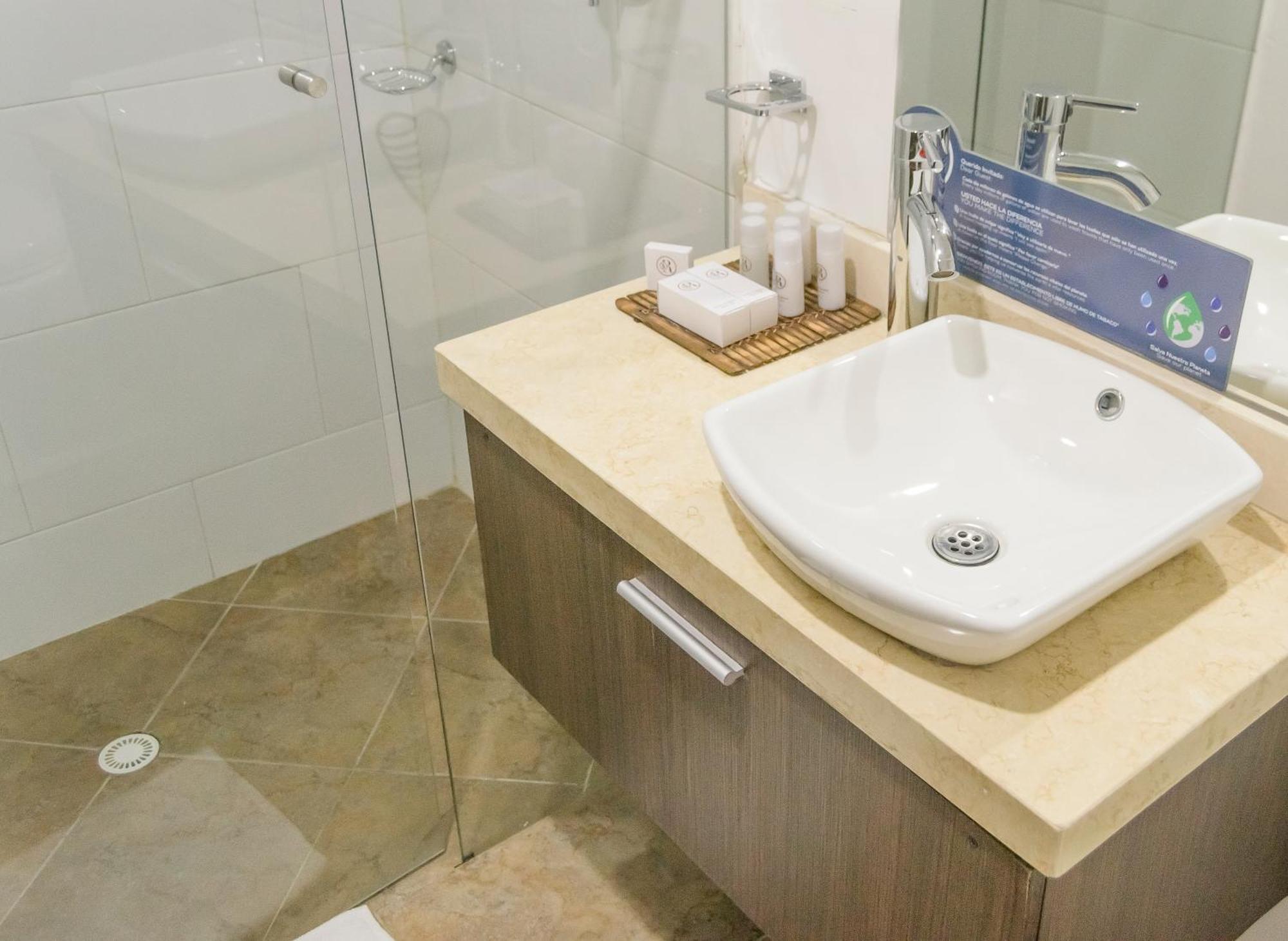 Hotel Apartamentos Regency La Feria Bogotá Eksteriør bilde