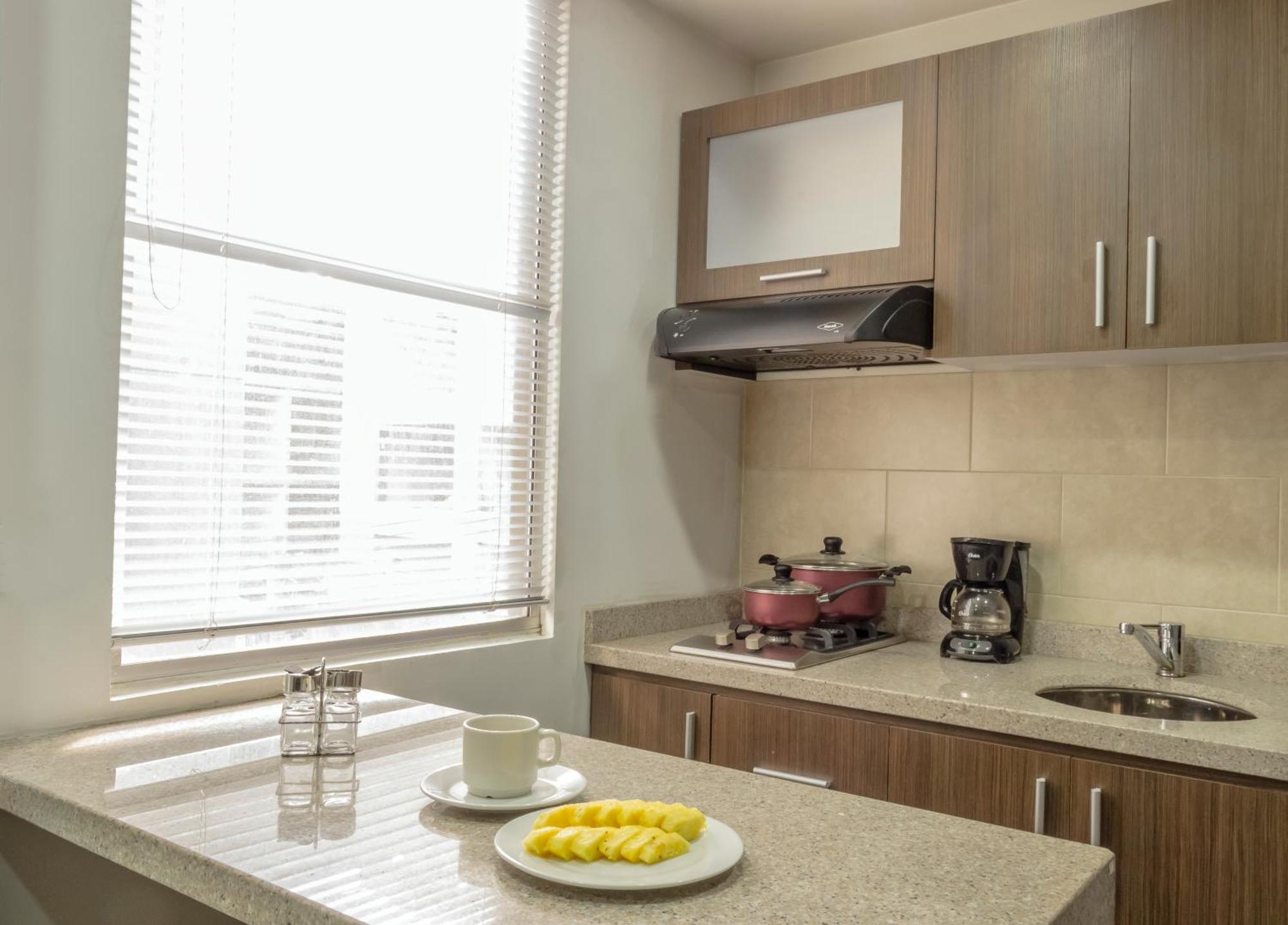 Hotel Apartamentos Regency La Feria Bogotá Eksteriør bilde