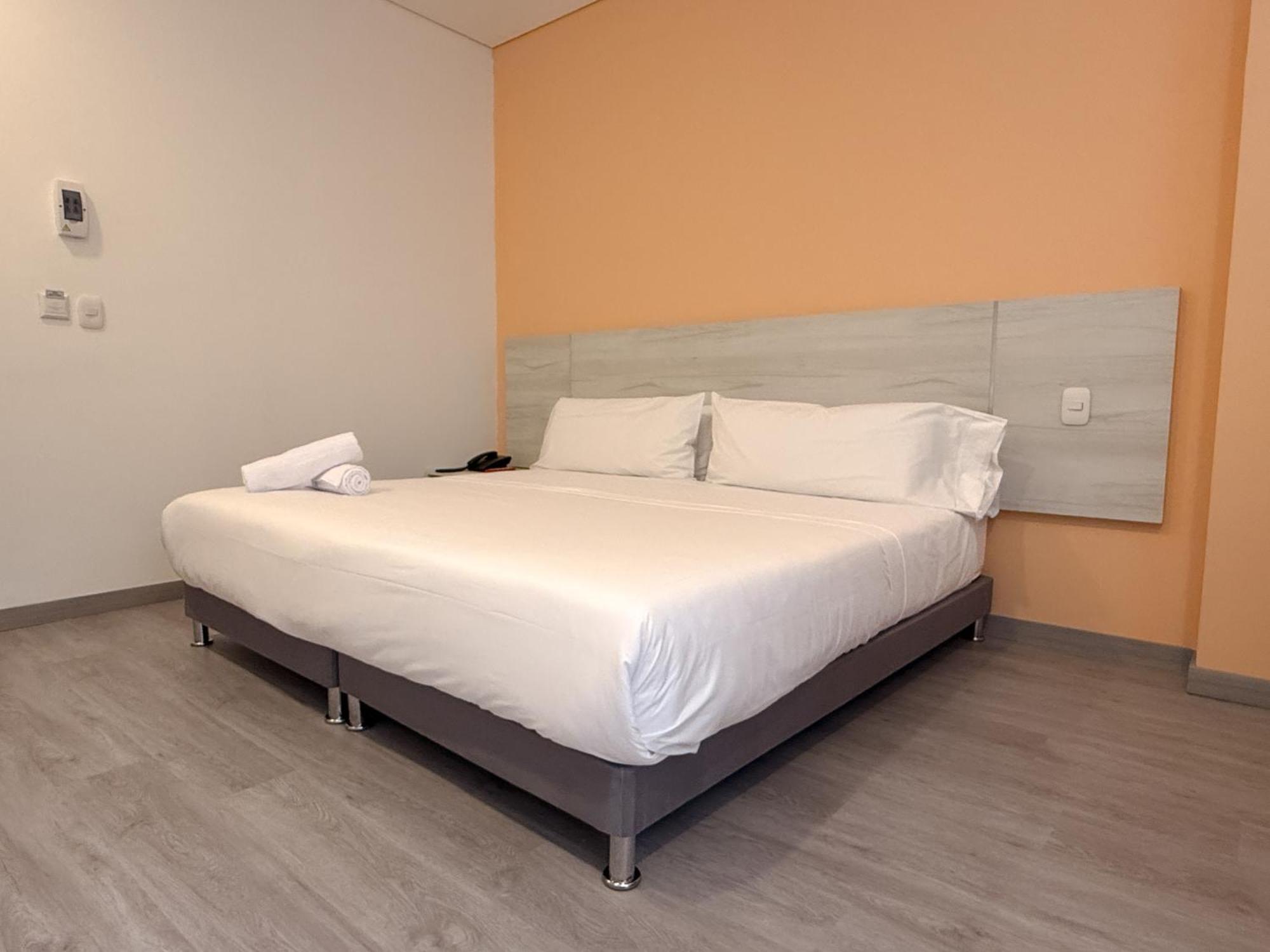 Hotel Apartamentos Regency La Feria Bogotá Eksteriør bilde